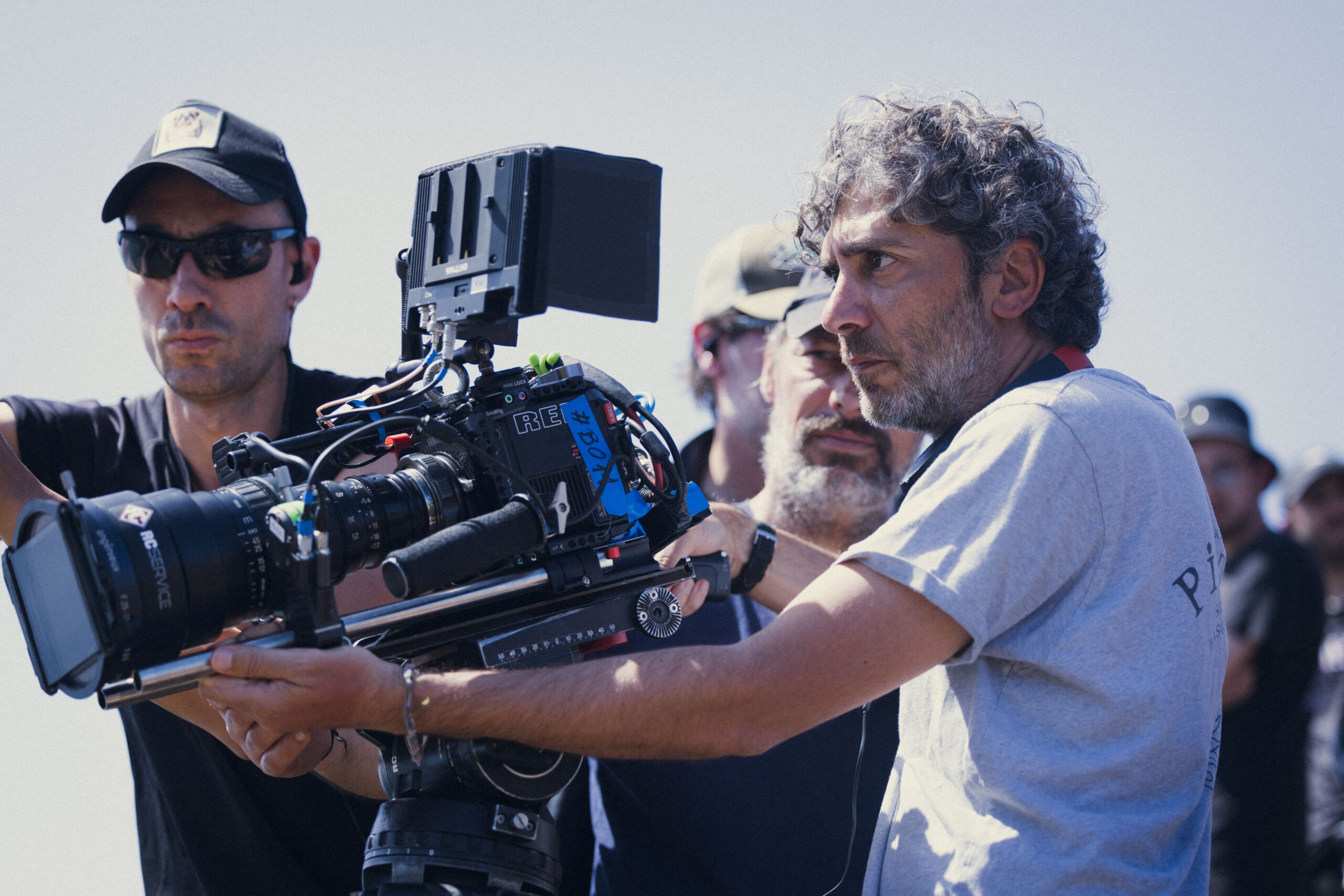 Equipo técnico de ‘Punto Nemo’ durante el rodaje, con la iluminación clave para la atmósfera de la serie.
